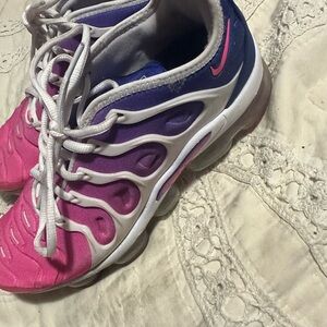 Nike Women's Pink and Purple Sneakers